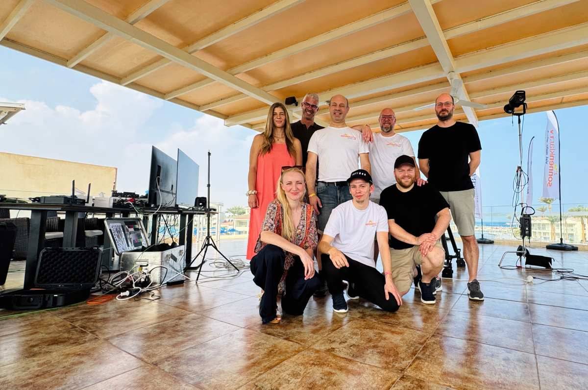 Gruppenbild sonnenklar.TV-Team Live aus Ägypten 2025