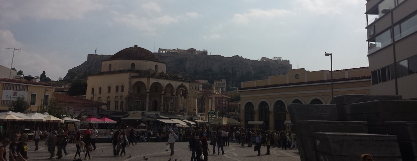 In den Straßencafés lassen sich bequem ethnologischen Studien betreiben.