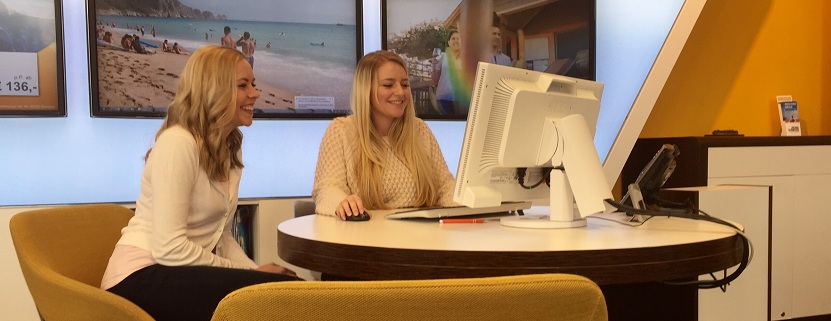 Reisen buchen im Reisebüro: sonnenklar