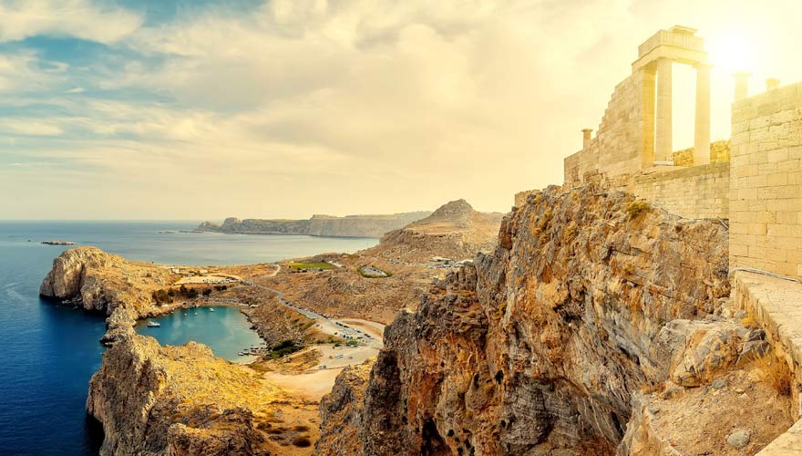 griechische Insel Rhodos Die Akropolis in Lindos auf der griechischen Insel Rhodos