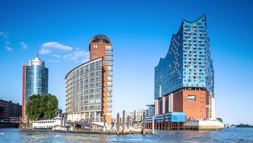 Hafen-City mit Elbphilharmonie in Hamburg