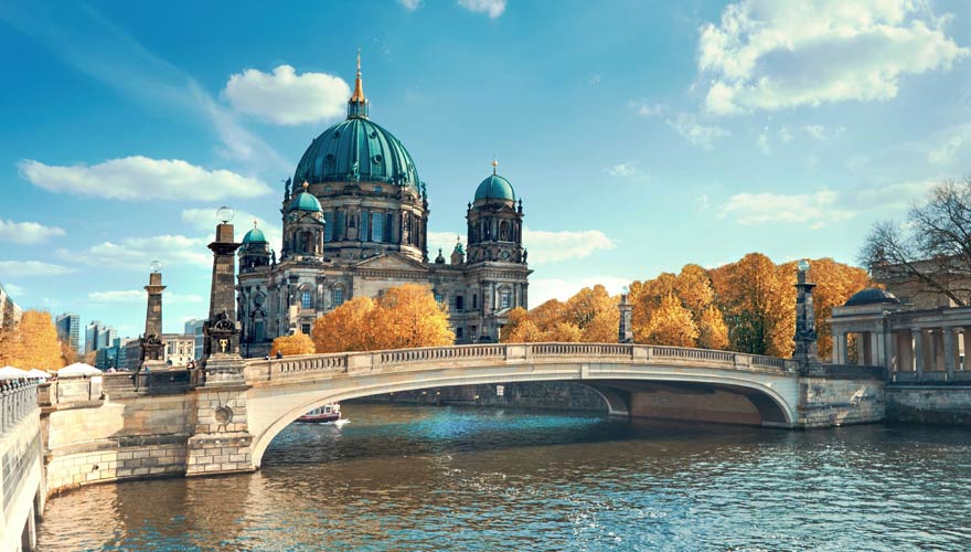 Der Berliner Dom ist ein echter Hingucker auf eurer Rundtour durch die Stadt