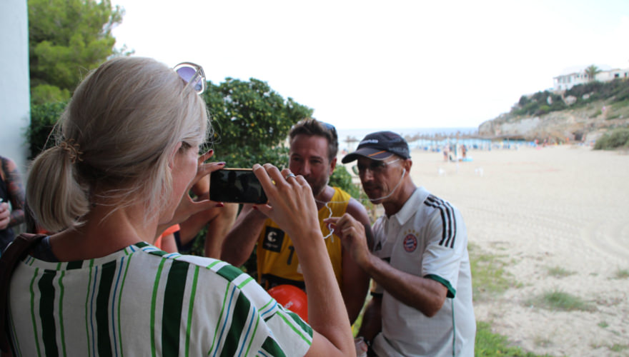 Die sonnenklar.TV Moderatoren Kai und Goofy während der Schlager- & Spaßwoche von sonnenklar.TV