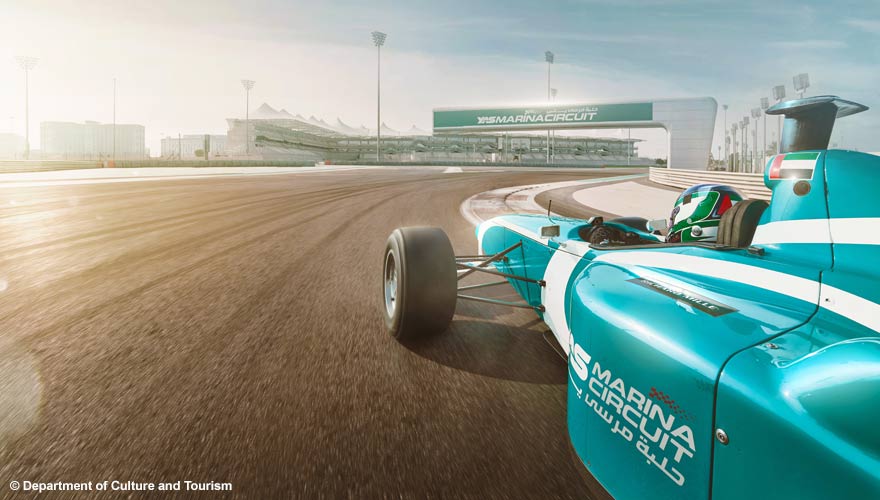 In Abu Dhabi erlebt ihr die Rennstrecke Yas Marina Circuit hautnah