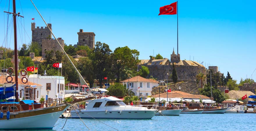 Schiffe im Hafen von Bodrum