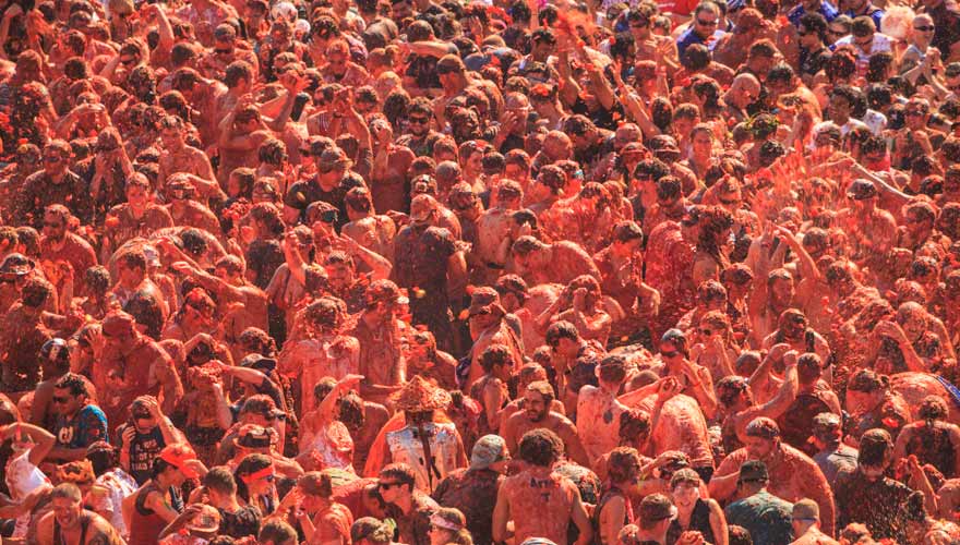 Menschen bei der La Tomatina