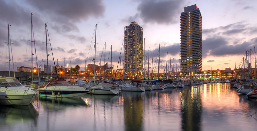 Anziehungspunkt für alle, die in Barcelona Party machen wollen: Port Olimpic.