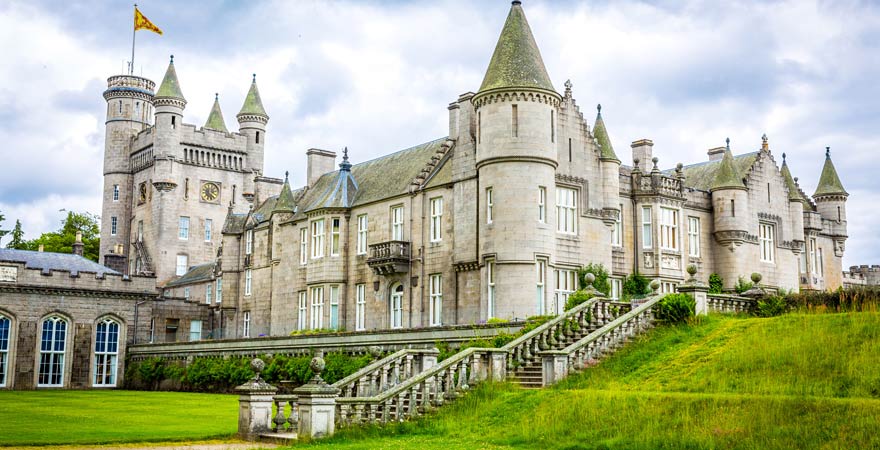 Schloss Balmoral: Das bevorzugte Ziel für die Flitterwochen der britischen Royals