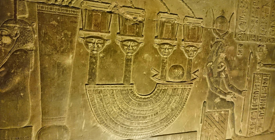 Wandrelief in Dendera