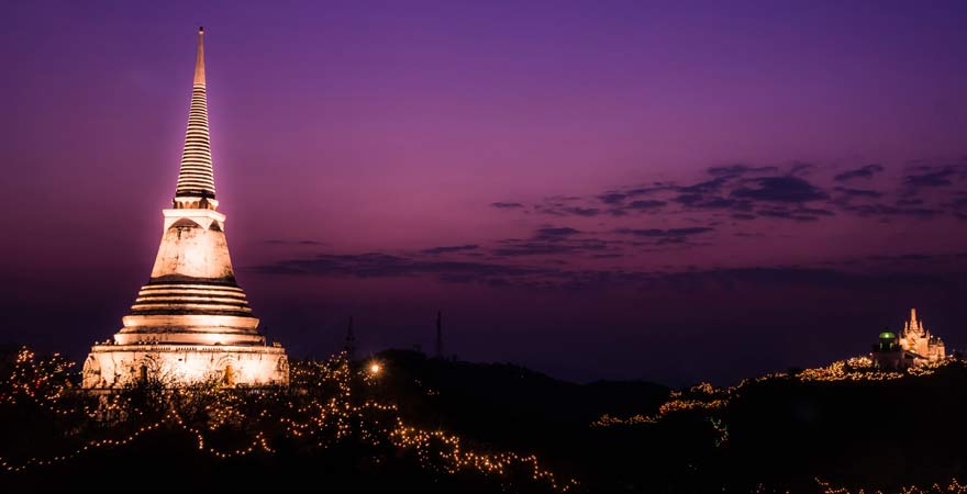 Wat Phra Nakhon Khiri Phetchaburi bei Nacht