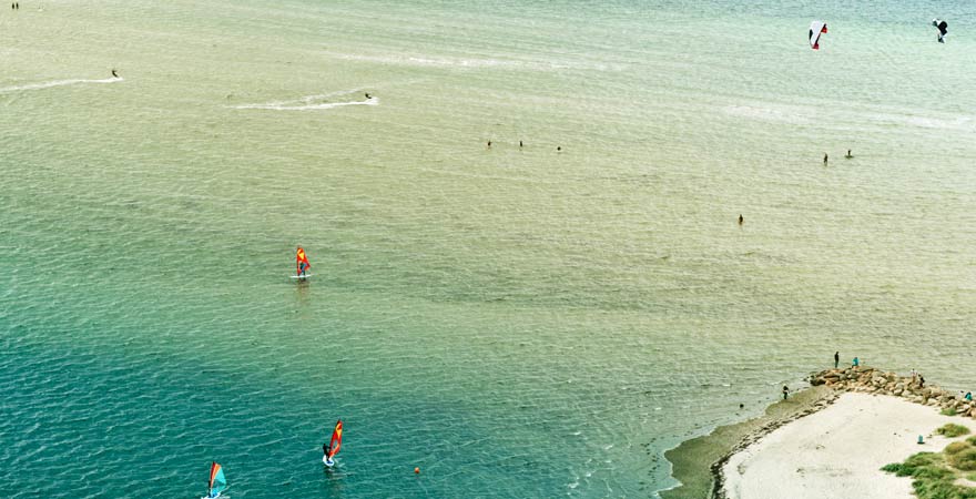 Wichtiger Reisetipp für die Ostsee: kiten und surfen
