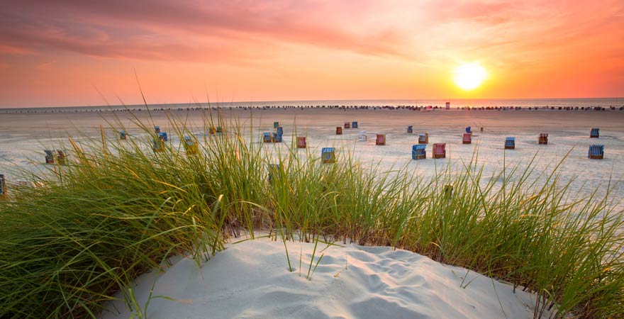 Ein absoluter Reisetipp für die Nordsee: einmal den Sonnenuntergang auf Amrum erleben!