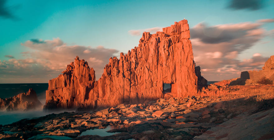 Die roten Felsen von Arbatax sind ein toller Reisetipp für Sardinien