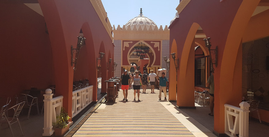 Flaniermeile, Alf Leila Wa Leila Hotel