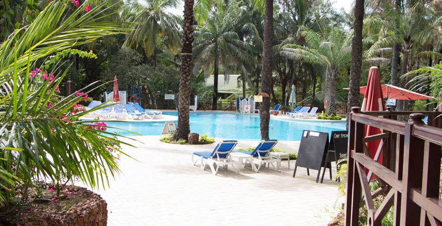 Der Pool im Senegambia Beach Hotel