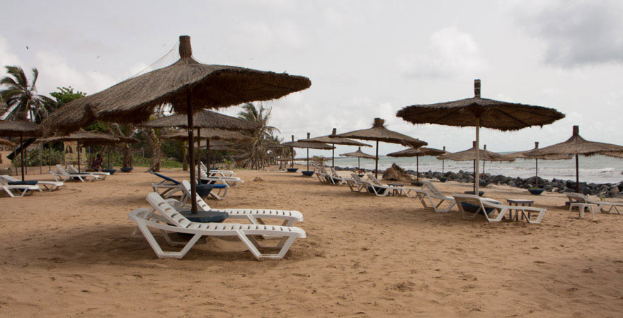 Der Strand vor dem Senegambia Beach Hotel