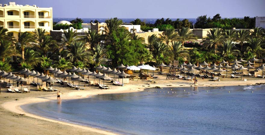 Der Strand vom Brayka Bay Resort