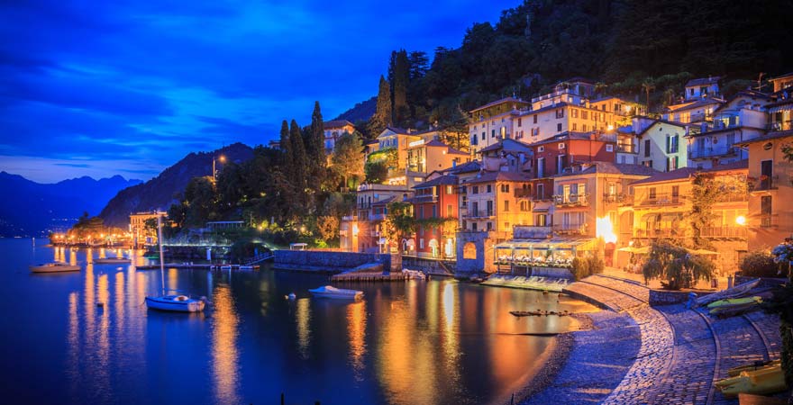 Uferpromenade von Varenna am Comer See