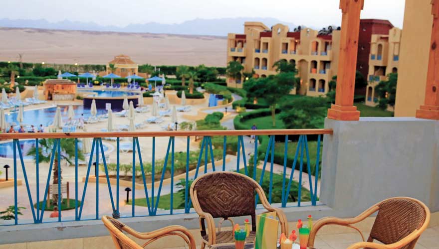 Die Sundowner Bar im Lemon & Soul Garden Makadi