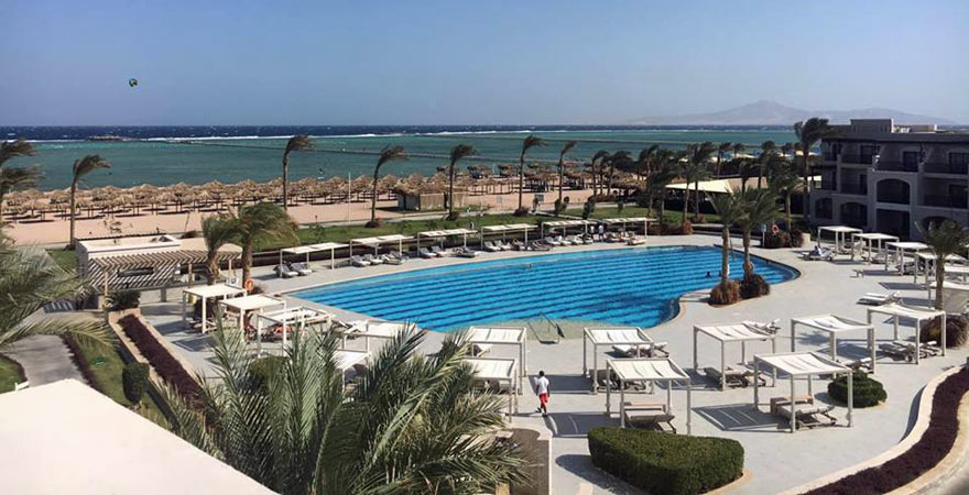 Pool im Steigenberger Alcazar