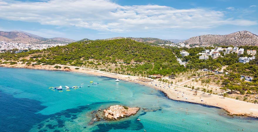 Strand von Vouliagmeni an der Riviera Athens