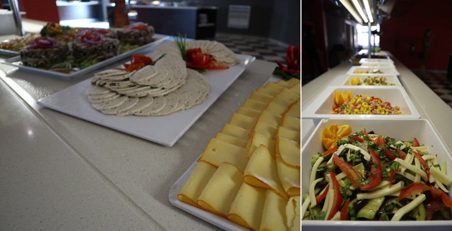 Essen im Buffetrestaurant vom Les Dunes d'Or