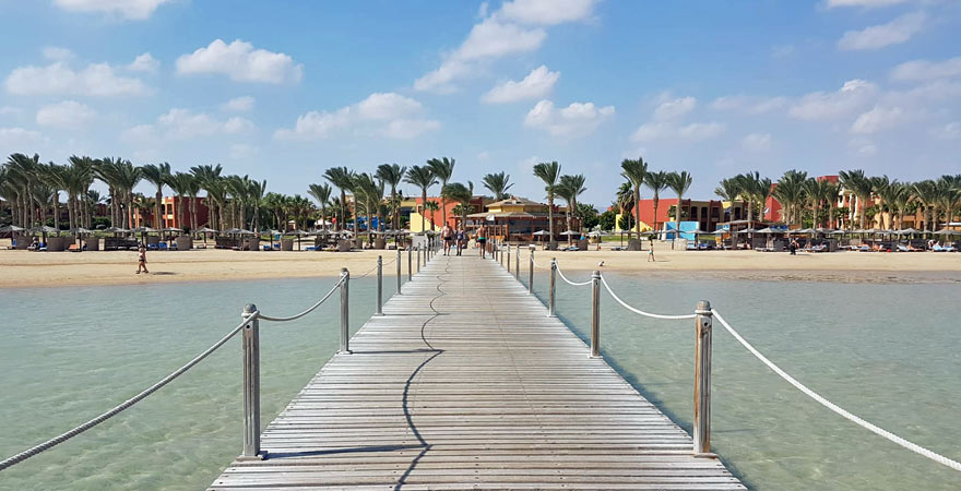 Strand vor dem Magic Tulip Beach Resort