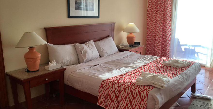 Ein Zimmer im Magic Tulip Beach Resort