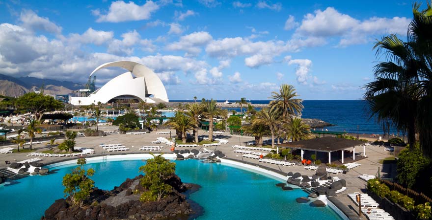 Das Auditorio de Tenerife, ein modernes architektonisches Wahrzeichen in Santa Cruz de Tenerife, Kanarische Inseln, Spanien