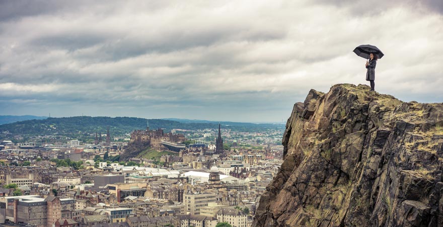 Super Schottland-Reisetipp: Herrliches Panorama auf Edinburgh vom Arthur's Seat aus