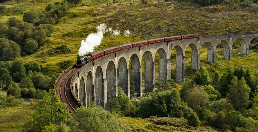 Das Viadukt bei Glenfinnan ist eine tolle Sehenswürdigkeit für alle "Harry Potter"-Fans