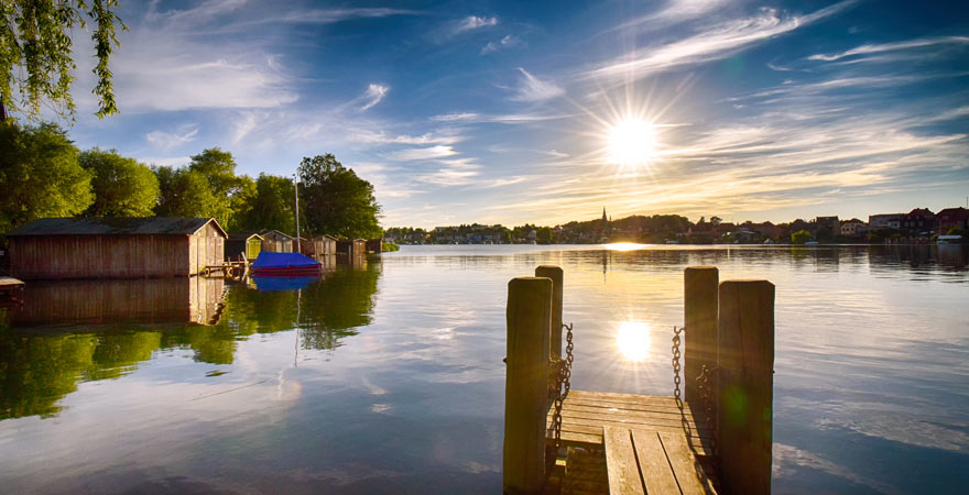 Der Malchower See bei Sonnenuntergang beim Nationalpark Müritz