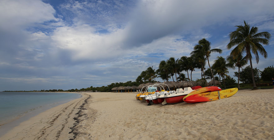 Nur ein Katzensprung von Trinidad entfernt versteckt sich der schöne Strand Playa Ancon