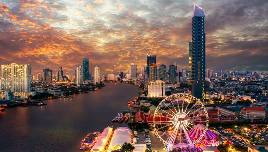Der Nachtmarkt ASIATIQUE The Riverfront ist eine tolle Sehenswürdigkeit in Bangkok