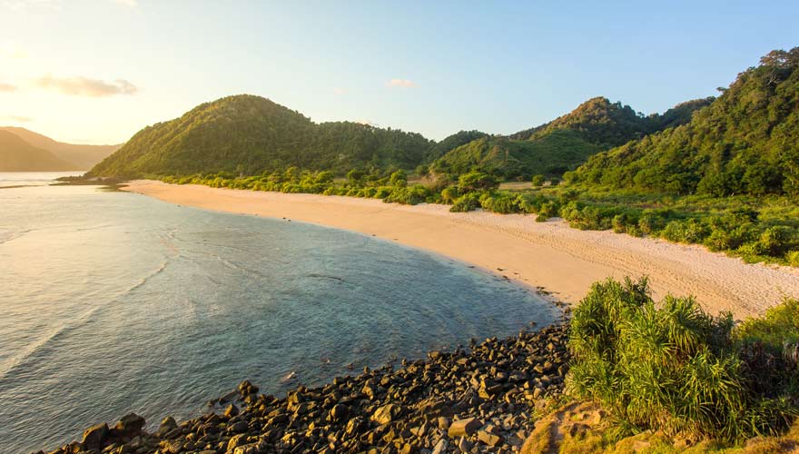 Der Strand Kuta Beach auf Bali bietet ein vielfältiges Freizeitprogramm