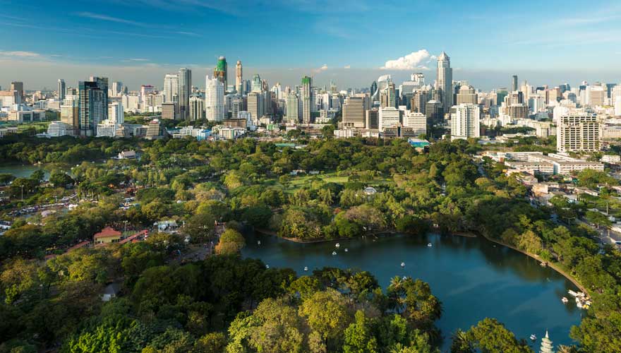 Ein schöner Ort zum Relaxen, der bei unseren Sehenswürdigkeiten in Bangkok nicht fehlen darf: Lumphini Park in Bangkok