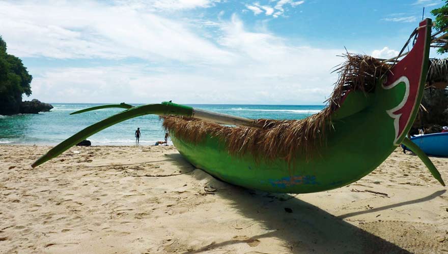 Einer der bekanntesten Strände auf Bali ist der Padang Padang Beach
