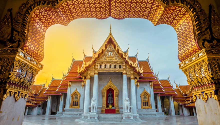 Wat Benchamabophit ist ein herrlich schöner Tempel in Bangkok