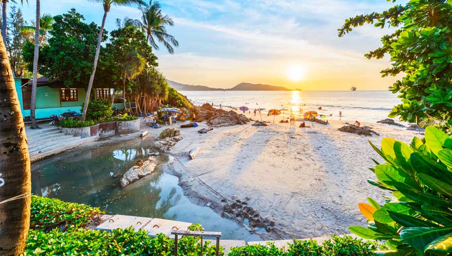 Patong Beach auf der thailändischen Insel Phuket