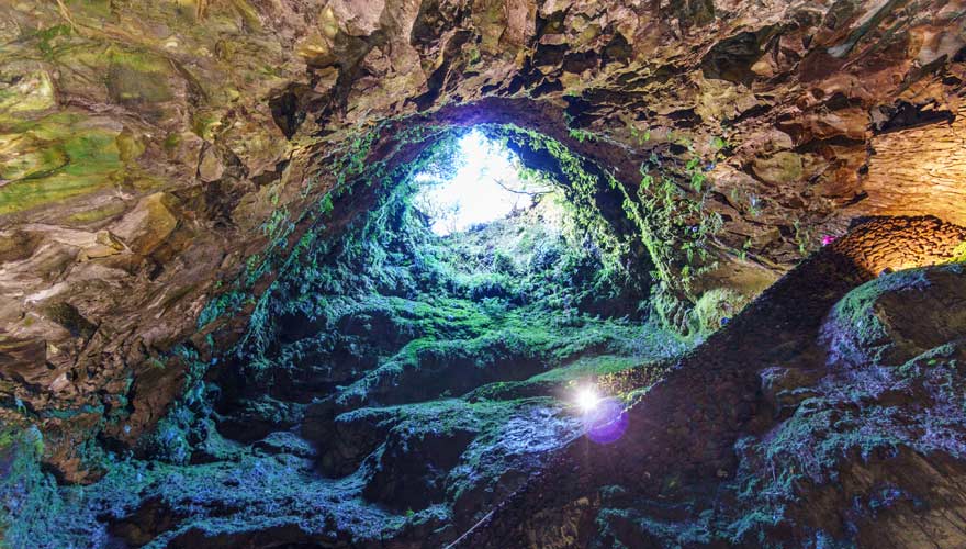 Höhle des Algar Carvao auf Terceira