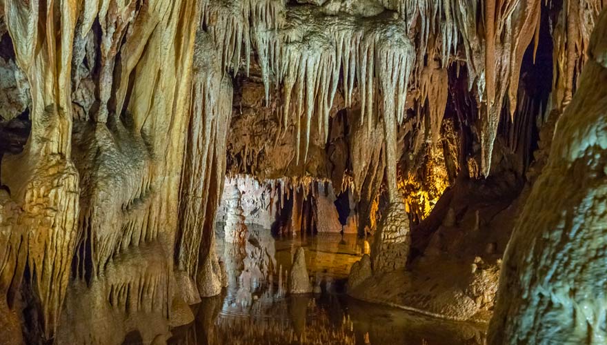 Tropfsteinhöhle Jama Baredine in Kroatien