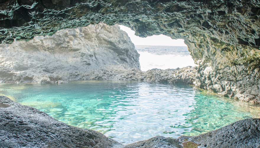 Meerwasserpool Charco Azul auf der kanarischen Insel El Hierro