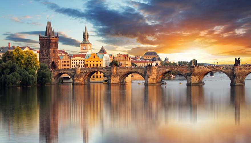 Die schöne Karlsbrücke in Prag
