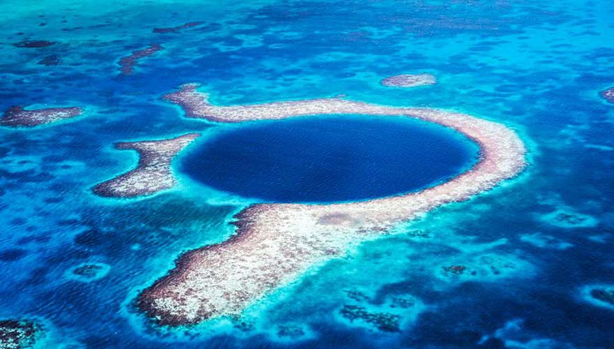 Great Blue Hole in Belize