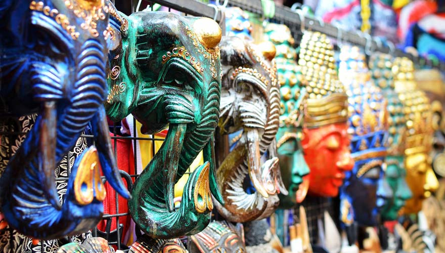Masken auf dem Traditional Art Market in Ubud