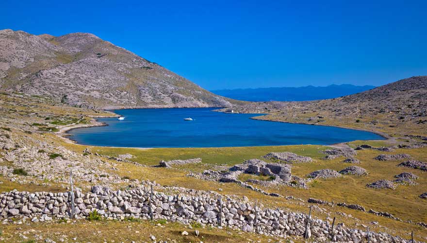 Bucht Mala Luka auf Krk in Kroatien - ein tolles Ziel für eine Wanderung
