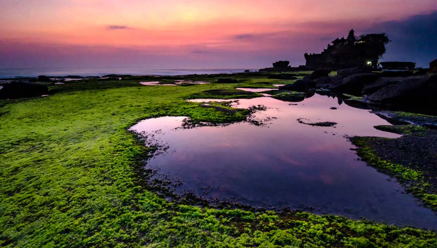 Tanah Lot bei Sonnenuntergang
