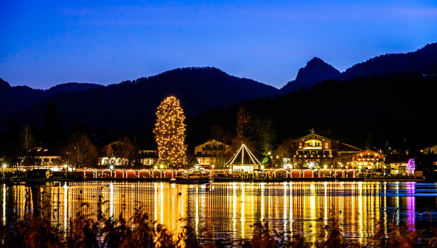 Einer der schönsten Weihnachtsmärkte in Bayern ist der Adventszauber am Tegernsee