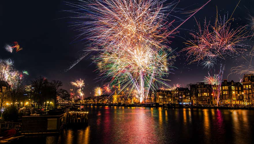 Reiseziele Silvester - Feuerwerk in Amsterdam