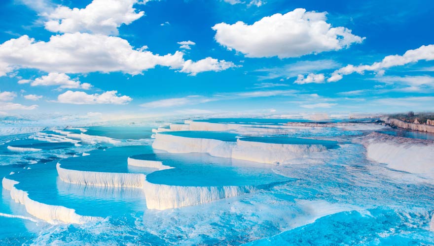 Die Terrassen von Pamukkale sind ein außergewöhnlicher Ort